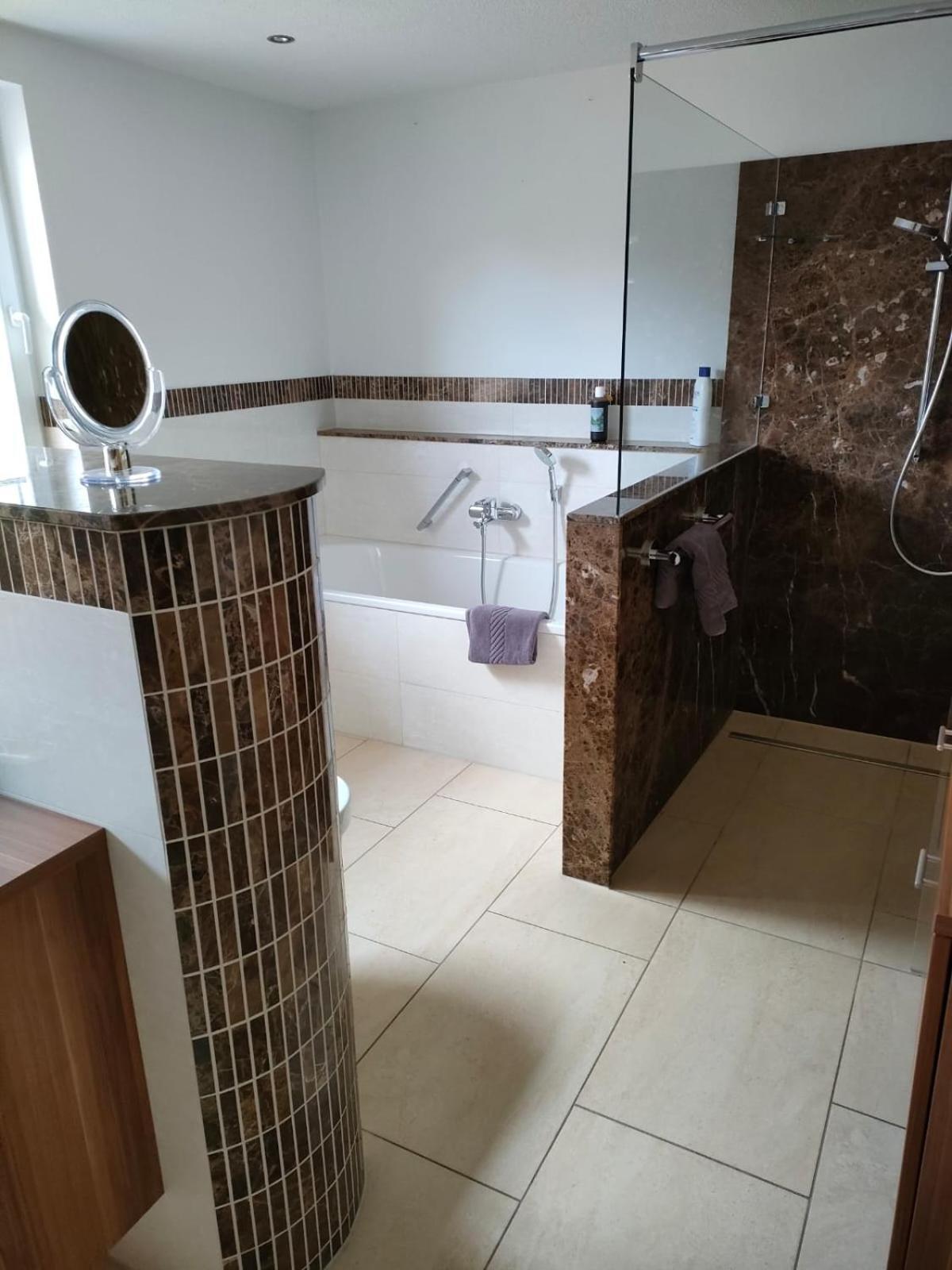 Exclusive grosse Familien Ferienwohnung für 6 Personen Feldberg  Exterior foto